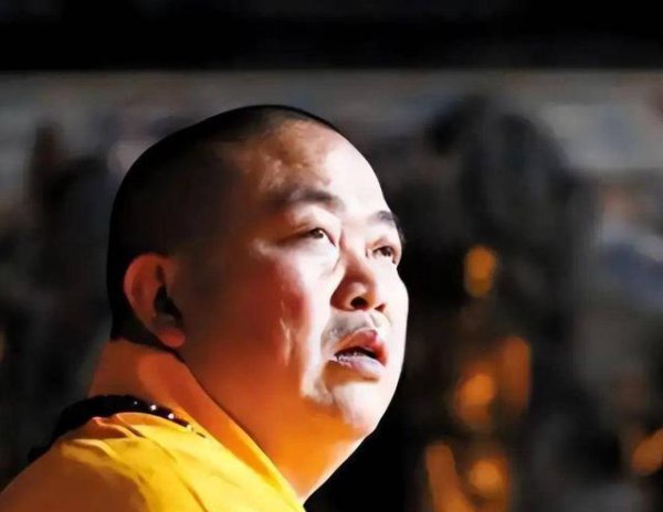 释永信身价过亿曝光，少林寺变买卖王国，信仰际遇雄伟冲击
